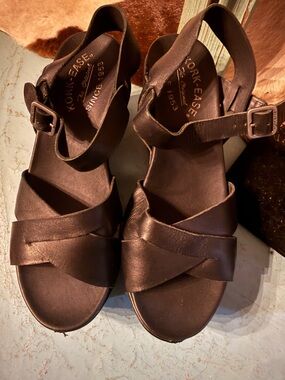 Kork-Ease Brown Leather Crisscross Ankle Strap Sandals